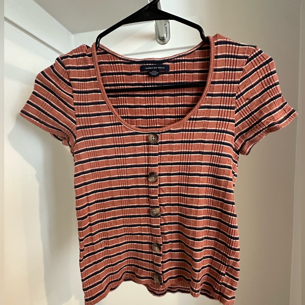 American Eagle Outfitters Mauve and Navy Ribbed T-Shirt with Button Detail